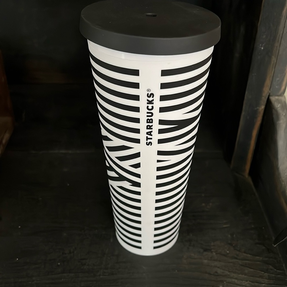 Starbucks RARE Black and White Zebra Stripe Venti Tumbler